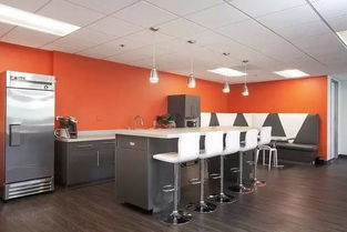 網(wǎng)站開發(fā)公司創(chuàng)意辦公室設(shè)計